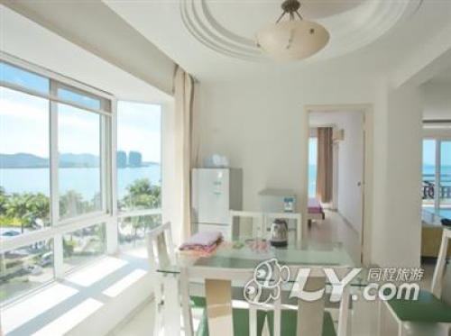 三亚湾顺鑫旅馆(三亚湾海月广场凤凰岛店)