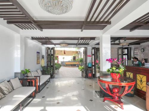 Where to Stay in Sanya: 三亚东升快捷商务酒店(三亚高铁站店) Hotel Guide (2026)