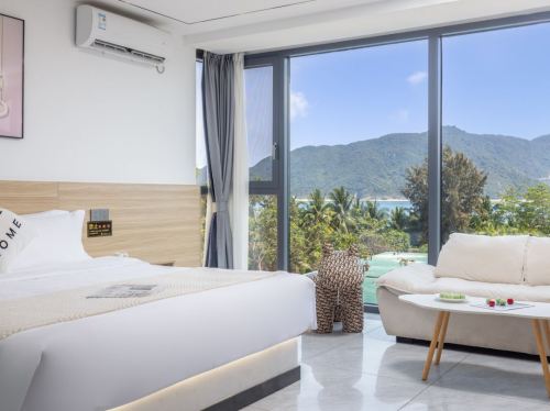 Here那山·那海冲浪海景民宿(三亚蜈支洲岛后海湾店)
