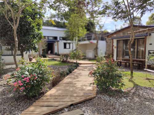 海口凡花里民宿(荣山寮店)
