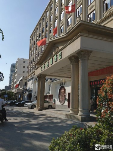 三亚崖城施顿酒店大堂
