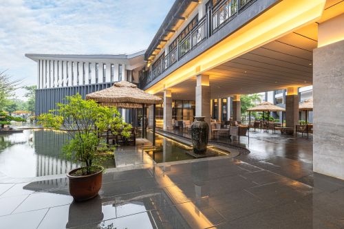 季枫国际酒店(万宁高铁站店)