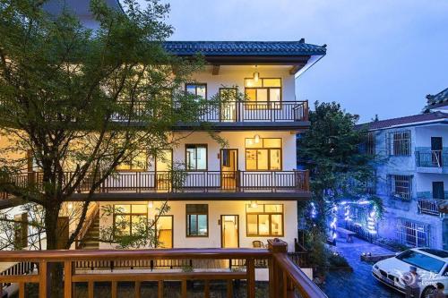 斯维登度假公寓(碧桂园兴隆湖畔店)