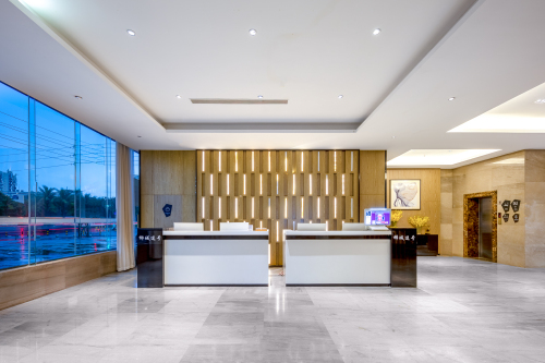 椰城逗号酒店(海口椰海大道政法学院店)
