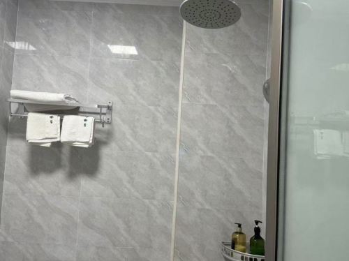 乐东四季客房(佛罗龙沐湾店)