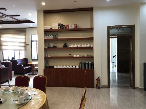 琼中营城君红酒店