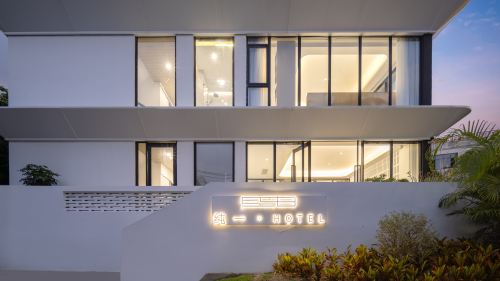 纯一HOTEL(三亚亚龙湾店)