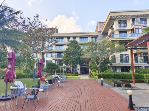 年年泳池度假公寓(亚龙湾店)