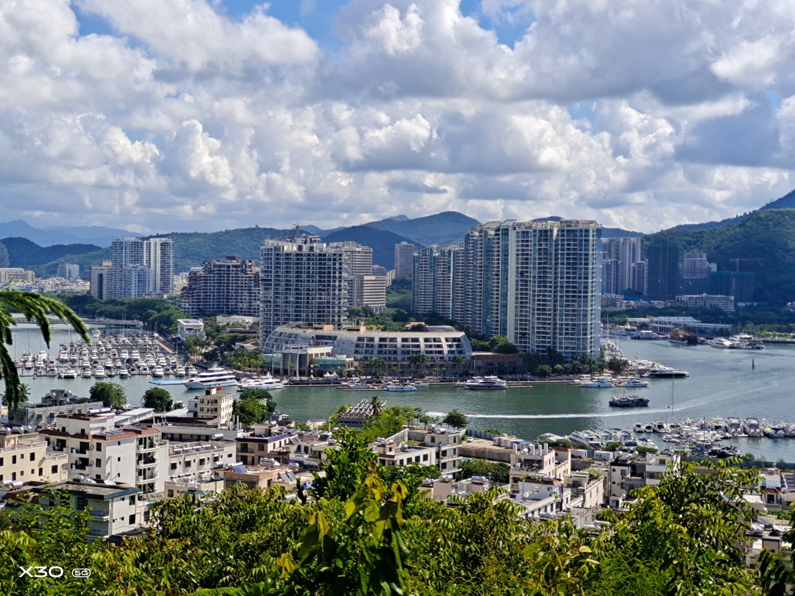 三亚夏日海湾水上娱乐