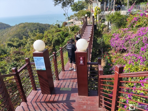 鹿回头景观悬索吊桥