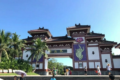 南山文化旅游区-东去西来花廊鸽场