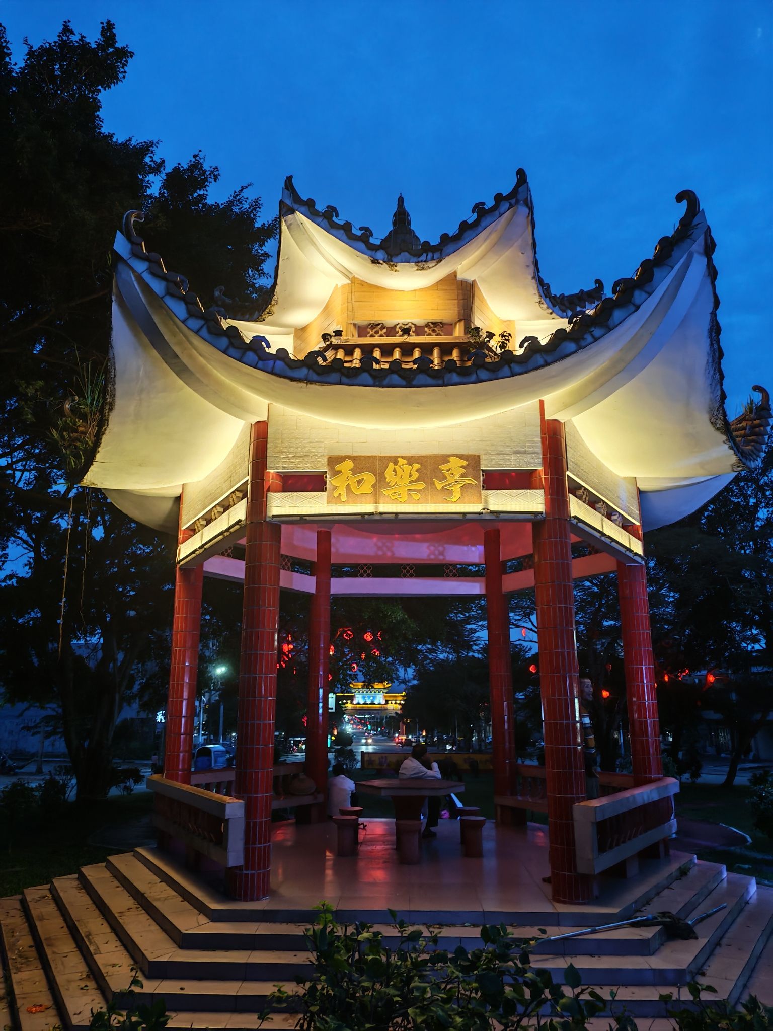 东方自由行攻略：从东方凯瑞商务宾馆出发的经典路线