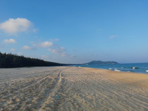 东方金虹假日宾馆攻略：东方必去景点与旅行贴士