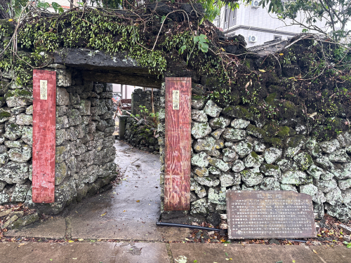 美孝村抗日墙