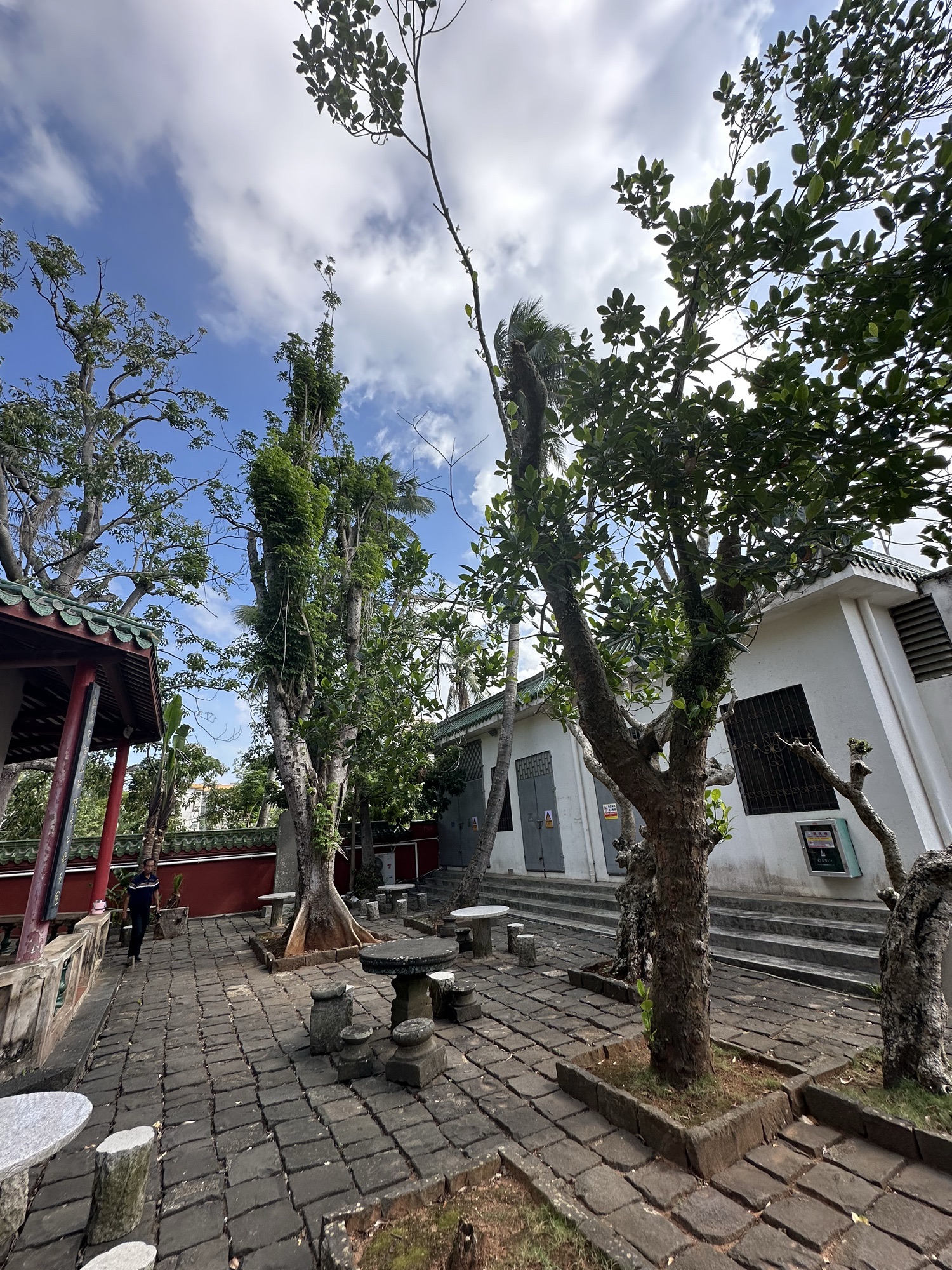 来海口别只知道打卡——海口日光海岸假日酒店(美苑路海工商学院店)的宝藏玩法