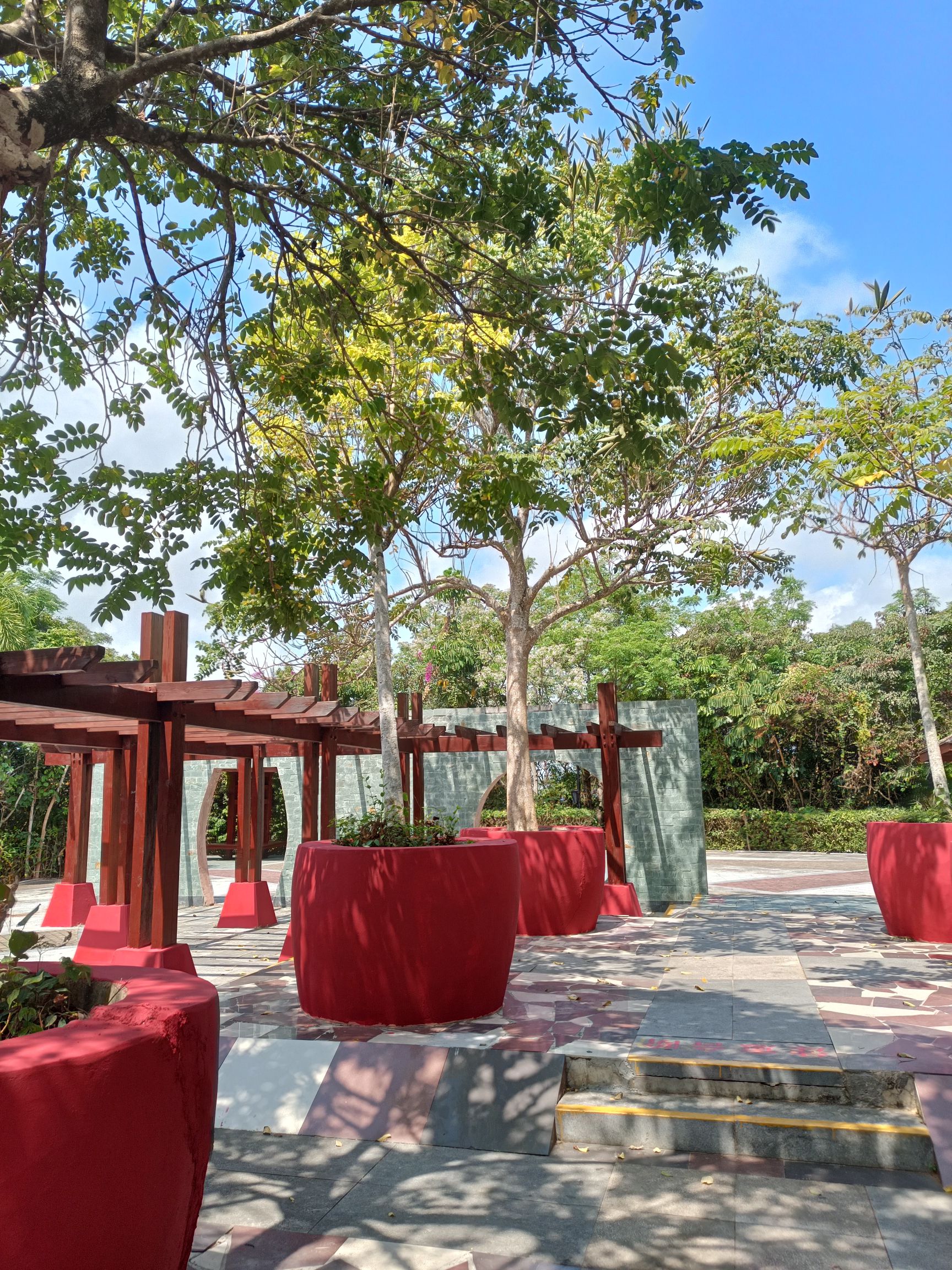 三亚魅力之旅(佳佳)公寓(2号店)周边游推荐：这些地方也值得一去